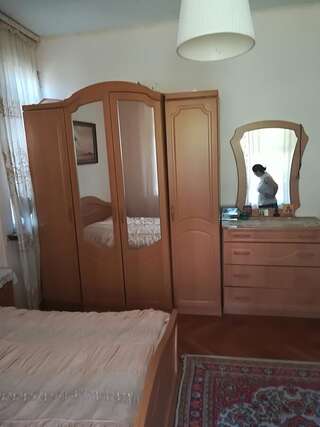 Гостевой дом Гостевой дом КОЛХИДА Гагра Трехместный номер-2